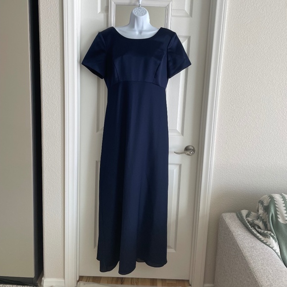 Nu Mode Size 12 Late 90's Long Navy Blue Dress Worn Once. - Picture 1 of 7